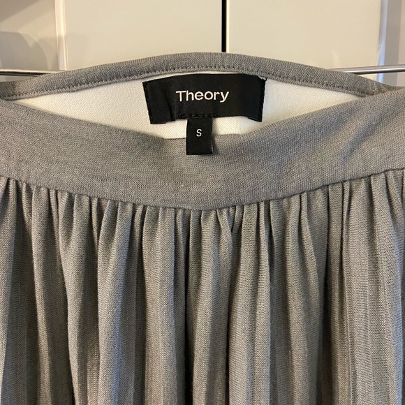 THEORY Drapey Tee Pleated Maxi Skirt New Grey Melange - Picture 4 of 8